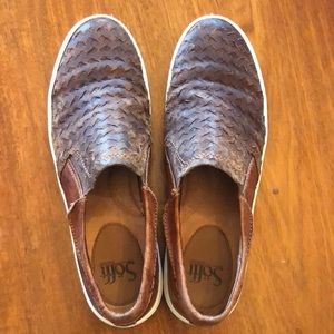 Sofft sneakers brown size 8 1/2 medium